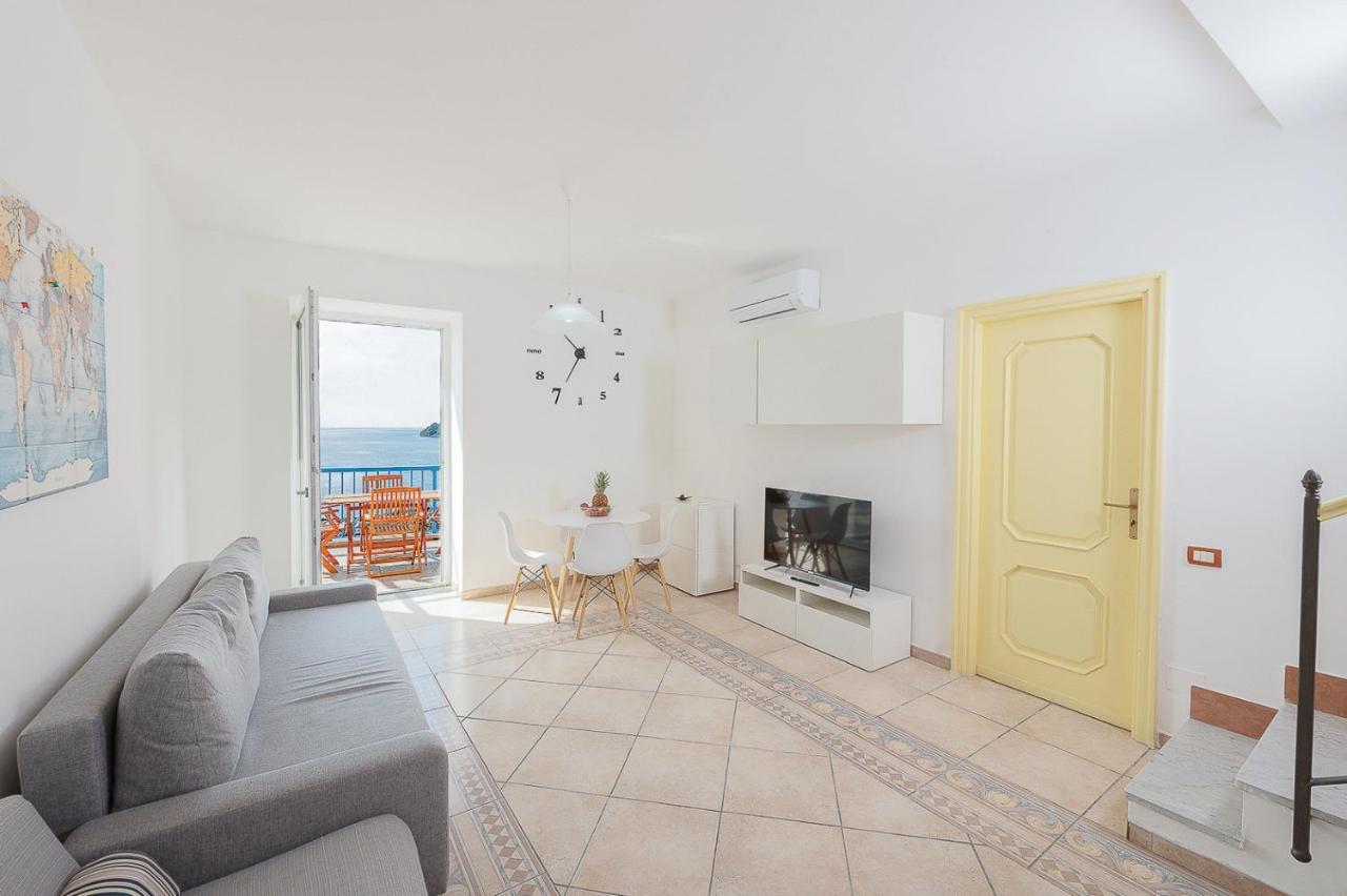 La Procidana House - Corricella Exlusive Terrace Villa Eksteriør billede